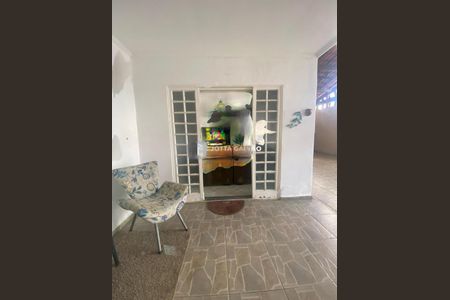 Casa à venda com 77m², 3 quartos e 3 vagas