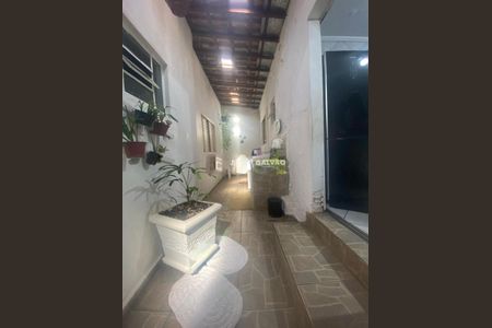 Casa à venda com 77m², 3 quartos e 3 vagas