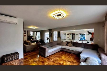 Casa à venda com 4 quartos, 280m² em Santo Amaro, São Paulo