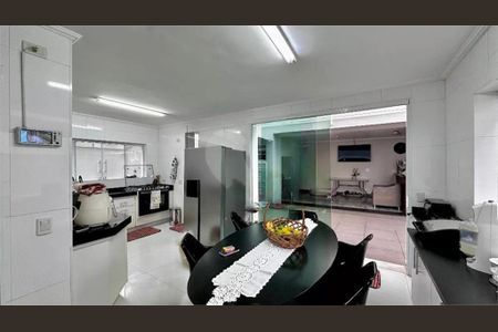 Casa à venda com 4 quartos, 280m² em Santo Amaro, São Paulo