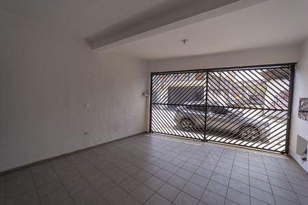 Casa para alugar com 98m², 2 quartos e 1 vaga Casa para alugar com 98m², 2 quartos e 1 vagaGaragem