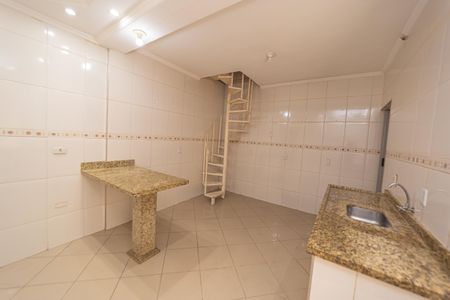 Cozinha de casa para alugar com 2 quartos, 98m² em Jardim Jaú (zona Leste), São Paulo