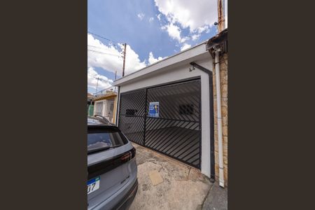 Casa para alugar com 98m², 2 quartos e 1 vaga Casa para alugar com 98m², 2 quartos e 1 vagaFachada