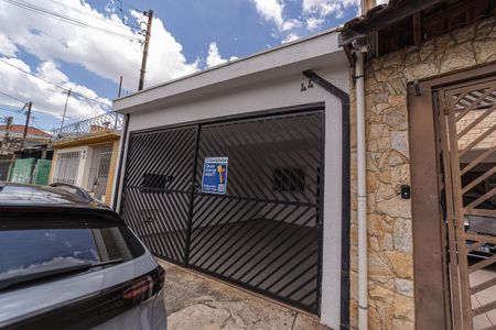 Casa para alugar com 98m², 2 quartos e 1 vaga Casa para alugar com 98m², 2 quartos e 1 vagaFachada