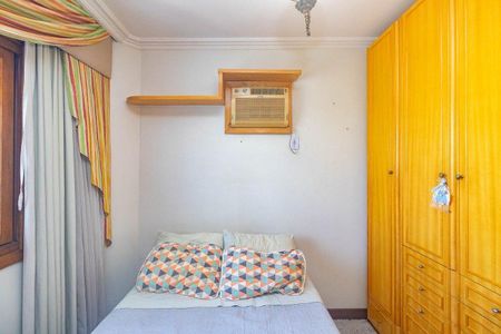 Quarto 1 de apartamento para alugar com 2 quartos, 169m² em São João, Porto Alegre