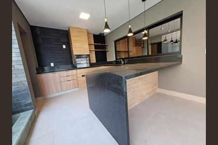 Casa de condomínio à venda com 344m², 4 quartos e 4 vagas