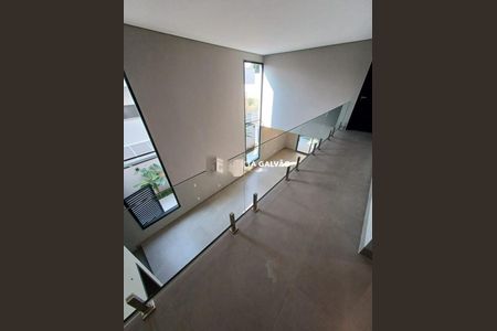 Casa de condomínio à venda com 344m², 4 quartos e 4 vagas