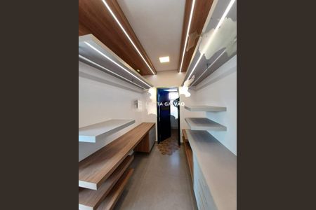 Casa de condomínio à venda com 344m², 4 quartos e 4 vagas