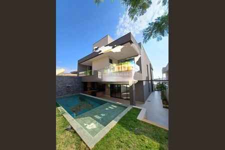 Casa de condomínio à venda com 344m², 4 quartos e 4 vagas