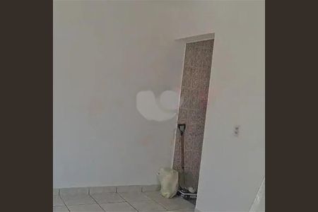 Casa à venda com 2 quartos, 300m² em Vila Zat, São Paulo