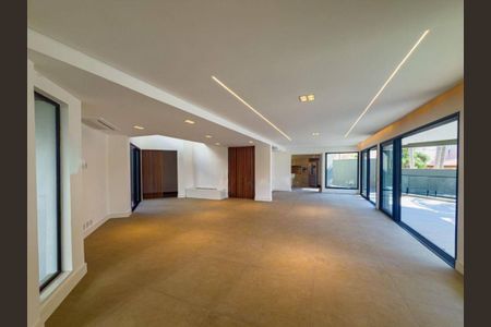 Casa à venda com 4 quartos, 700m² em Alphaville Residencial Zero, Barueri