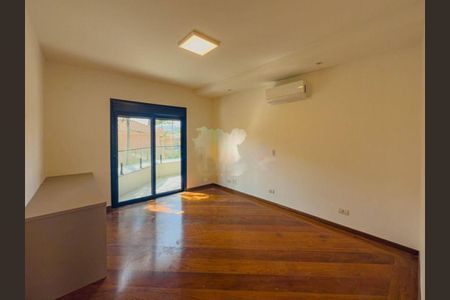 Casa à venda com 4 quartos, 700m² em Alphaville Residencial Zero, Barueri