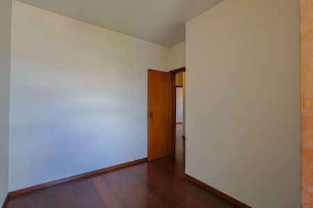 Apartamento à venda com 130m², 4 quartos e 3 vagas Apartamento à venda com 130m², 4 quartos e 3 vagasQuarto 3