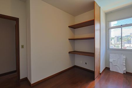 Apartamento à venda com 130m², 4 quartos e 3 vagas Apartamento à venda com 130m², 4 quartos e 3 vagasQuarto 3