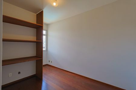 Apartamento à venda com 130m², 4 quartos e 3 vagas Apartamento à venda com 130m², 4 quartos e 3 vagasQuarto 3
