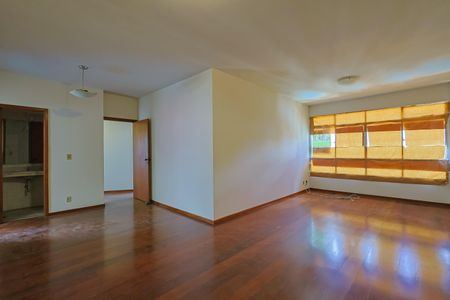 Sala de apartamento à venda com 4 quartos, 130m² em Santo Antônio, Belo Horizonte