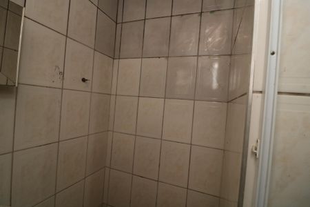 Banheiro de casa para alugar com 1 quarto, 45m² em Jardim Egle, São Paulo