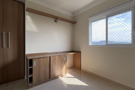 Suíte de apartamento à venda com 2 quartos, 83m² em Jardim Flor da Montanha, Guarulhos