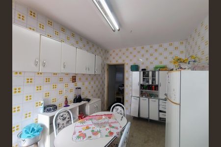 Casa à venda com 100m², 2 quartos e 2 vagasCozinha