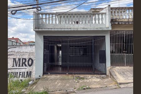 Casa para alugar com 250m², 3 quartos e 2 vagas Casa para alugar com 250m², 3 quartos e 2 vagasFachada