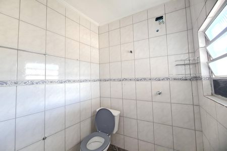 Casa para alugar com 50m², 2 quartos e sem vaga Casa para alugar com 50m², 2 quartos e sem vagaBanheiro