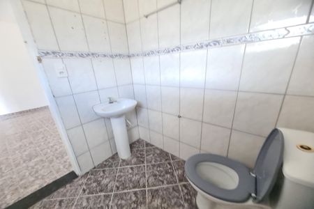 Casa para alugar com 50m², 2 quartos e sem vaga Casa para alugar com 50m², 2 quartos e sem vagaBanheiro