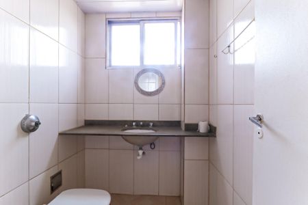 Apartamento para alugar com 50m², 2 quartos e sem vagaBanheiro