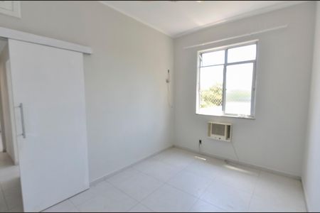 Quarto 2 de apartamento para alugar com 2 quartos, 60m² em Grajaú, Rio de Janeiro
