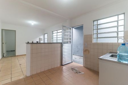 Casa para alugar com 125m², 2 quartos e 2 vagasCozinha