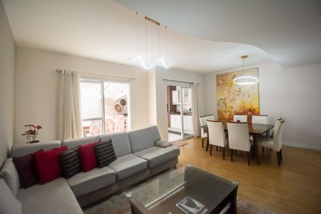 Sala de casa de condomínio à venda com 4 quartos, 192m² em Planalto, São Bernardo do Campo