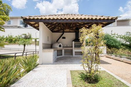 Casa de condomínio à venda com 192m², 4 quartos e 7 vagas Casa de condomínio à venda com 192m², 4 quartos e 7 vagasÁrea comum - Churrasqueira