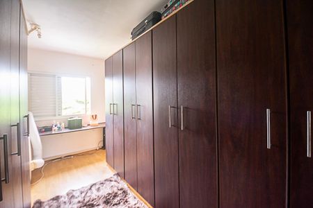 Casa de condomínio à venda com 192m², 4 quartos e 7 vagas Casa de condomínio à venda com 192m², 4 quartos e 7 vagasQuarto Suíte