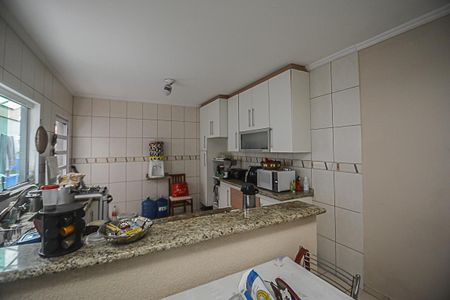 Casa à venda com 220m², 3 quartos e 2 vagas Casa à venda com 220m², 3 quartos e 2 vagasCozinha