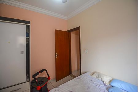 Casa à venda com 220m², 3 quartos e 2 vagas Casa à venda com 220m², 3 quartos e 2 vagasQuarto 2 - Suíte