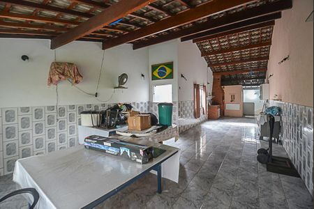 Casa à venda com 220m², 3 quartos e 2 vagas Casa à venda com 220m², 3 quartos e 2 vagasSalão de Festas