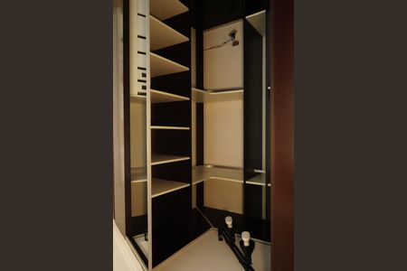 Apartamento para alugar com 75m², 2 quartos e 1 vagaCloset da suíte