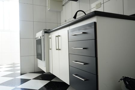 Apartamento para alugar com 75m², 2 quartos e 1 vagaDetalhe da cozinha