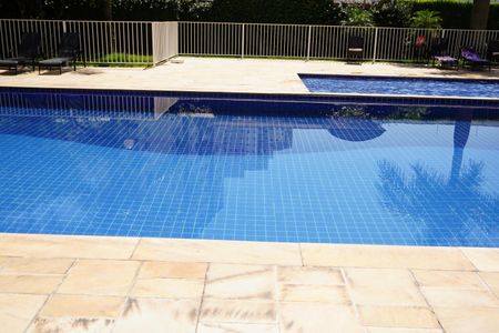 Apartamento para alugar com 75m², 2 quartos e 1 vagaÁrea comum - Piscina