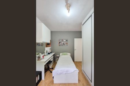 Casa de condomínio à venda com 192m², 3 quartos e 7 vagas Casa de condomínio à venda com 192m², 3 quartos e 7 vagasQuarto 2