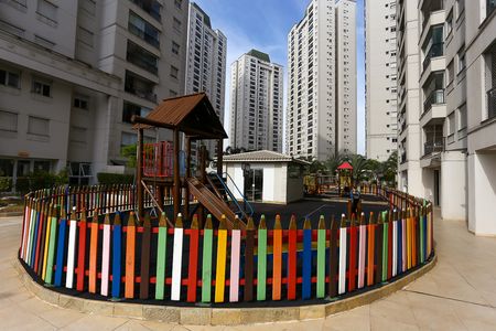 Apartamento à venda com 65m², 3 quartos e 1 vaga Apartamento à venda com 65m², 3 quartos e 1 vagaÁrea comum - Playground