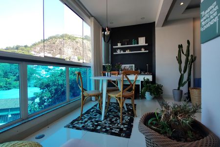 Apartamento à venda com 120m², 3 quartos e 2 vagasVaranda
