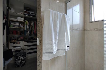 Apartamento à venda com 120m², 3 quartos e 2 vagasBanheiro da Suíte e Closet