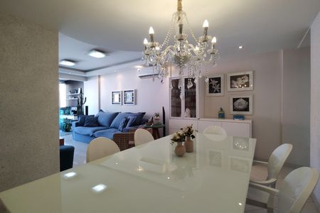 Apartamento à venda com 120m², 3 quartos e 2 vagasSala