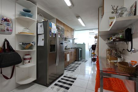 Apartamento à venda com 120m², 3 quartos e 2 vagasCozinha - Armários