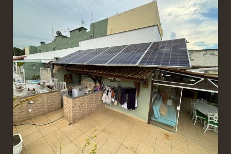 Apartamento à venda com 180m², 4 quartos e 2 vagasÁrea externa