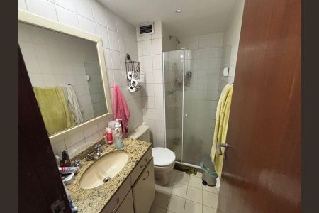 Apartamento à venda com 180m², 4 quartos e 2 vagasBanheiro