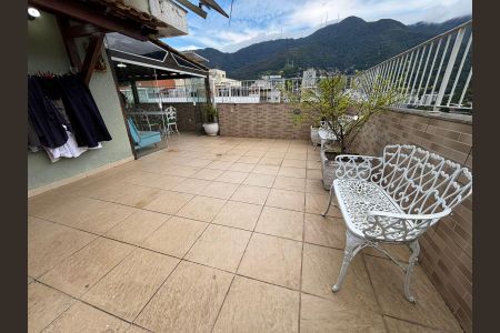 Apartamento à venda com 180m², 4 quartos e 2 vagasÁrea externa