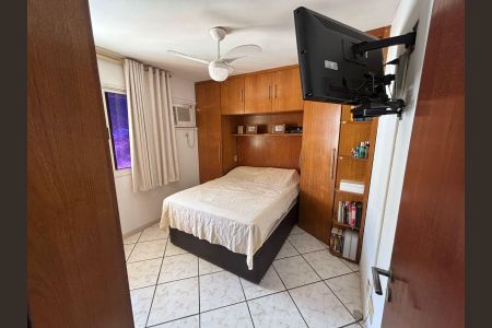 Apartamento à venda com 180m², 4 quartos e 2 vagasQuarto