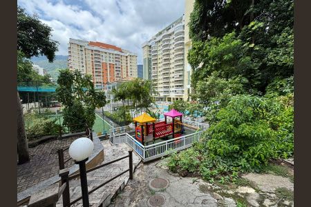 Apartamento à venda com 180m², 4 quartos e 2 vagasÁrea comum