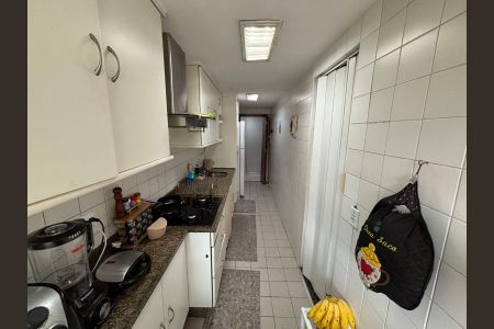 Apartamento à venda com 180m², 4 quartos e 2 vagasCozinha